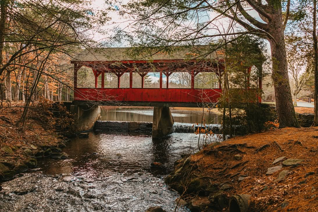Covered bridge, Stratton Brook State Park, at Simsbury
